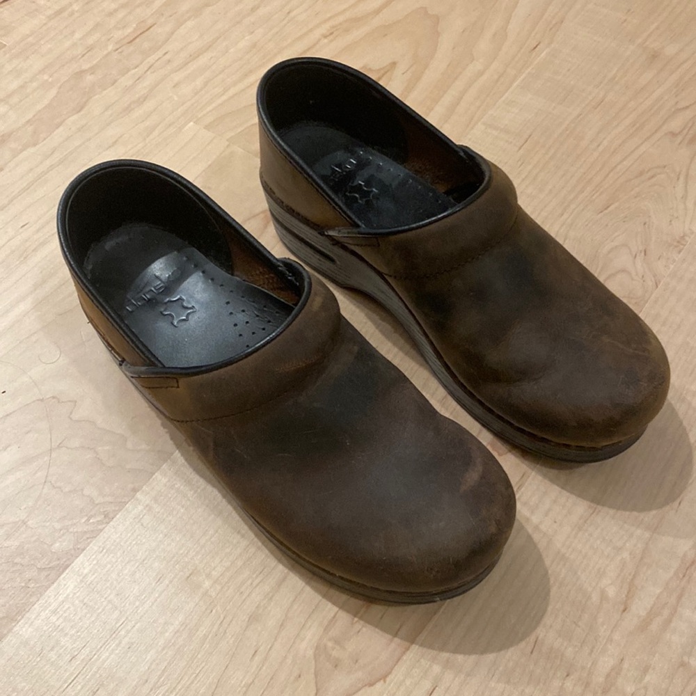 Dansko Professional Antique Brown Clogs 38